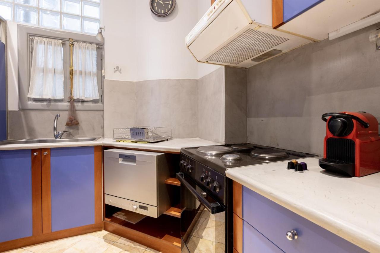 Ideal 4 Bdr Apartment In Plaka For 10! Atenas Exterior foto